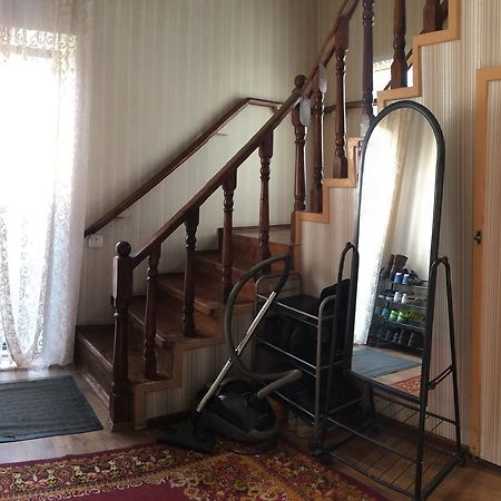 Holiday Hostel House Бишкек Экстерьер фото