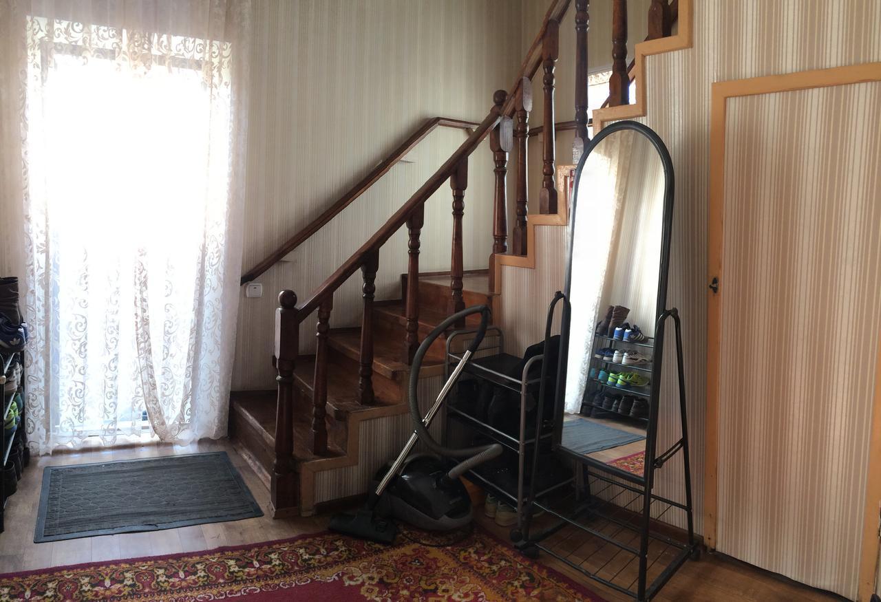 Holiday Hostel House Бишкек Экстерьер фото