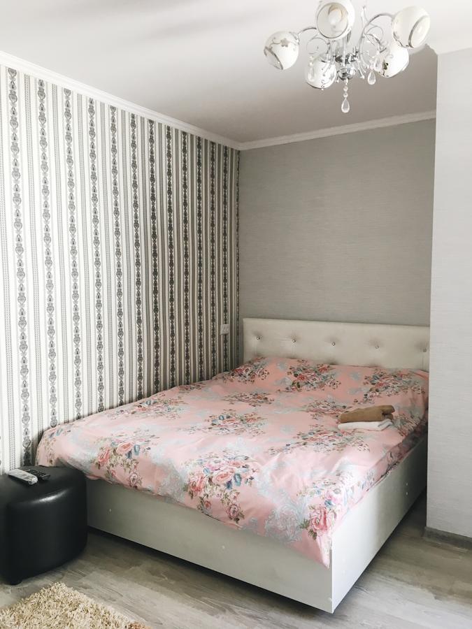 Holiday Hostel House Бишкек Экстерьер фото
