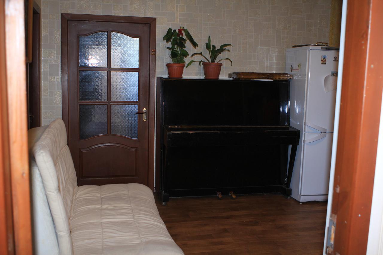 Holiday Hostel House Бишкек Экстерьер фото