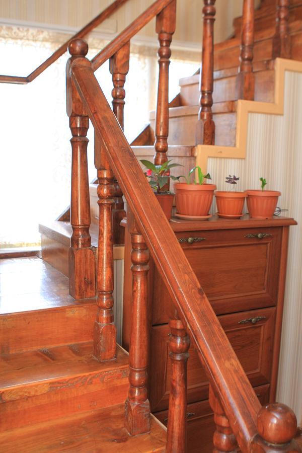 Holiday Hostel House Бишкек Экстерьер фото