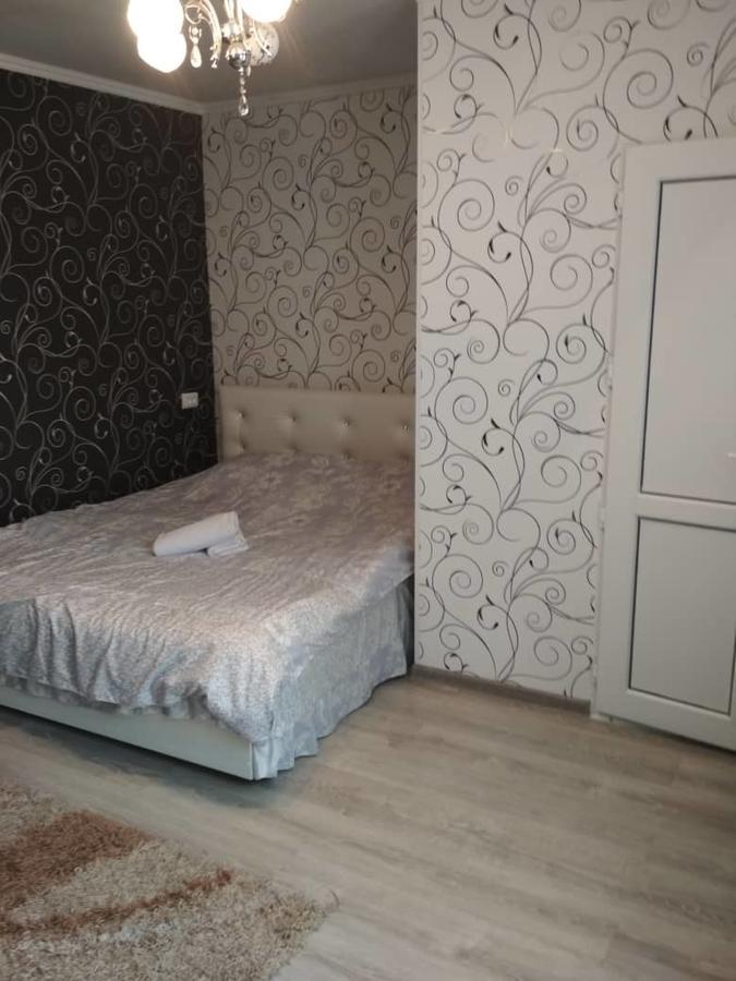Holiday Hostel House Бишкек Экстерьер фото